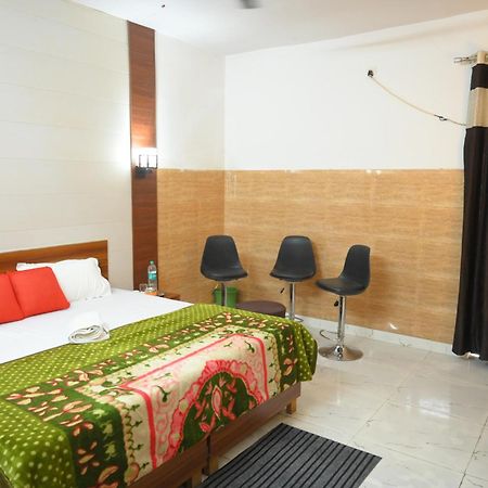 Hotel Starlight 메루트 외부 사진