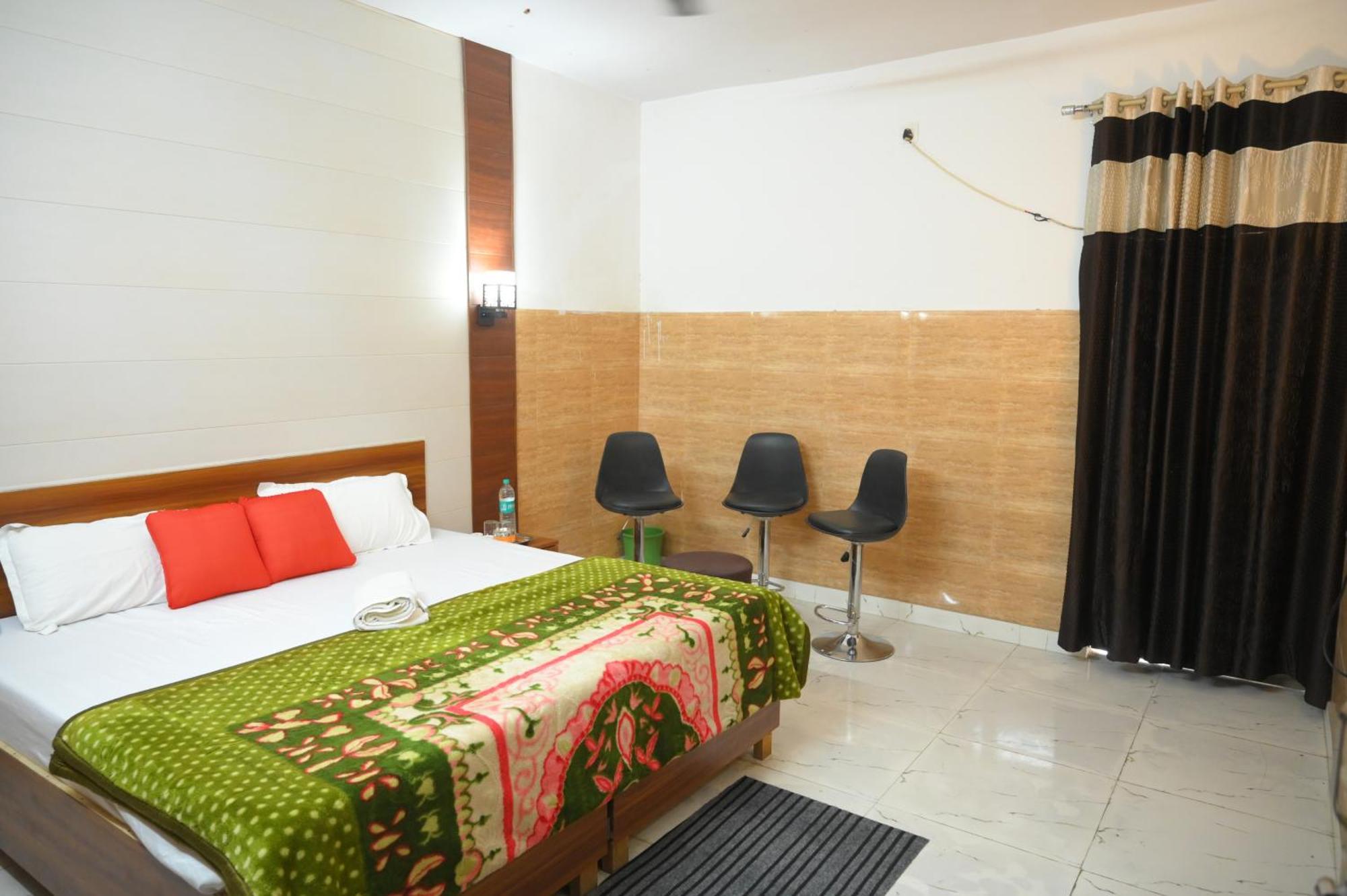 Hotel Starlight 메루트 외부 사진