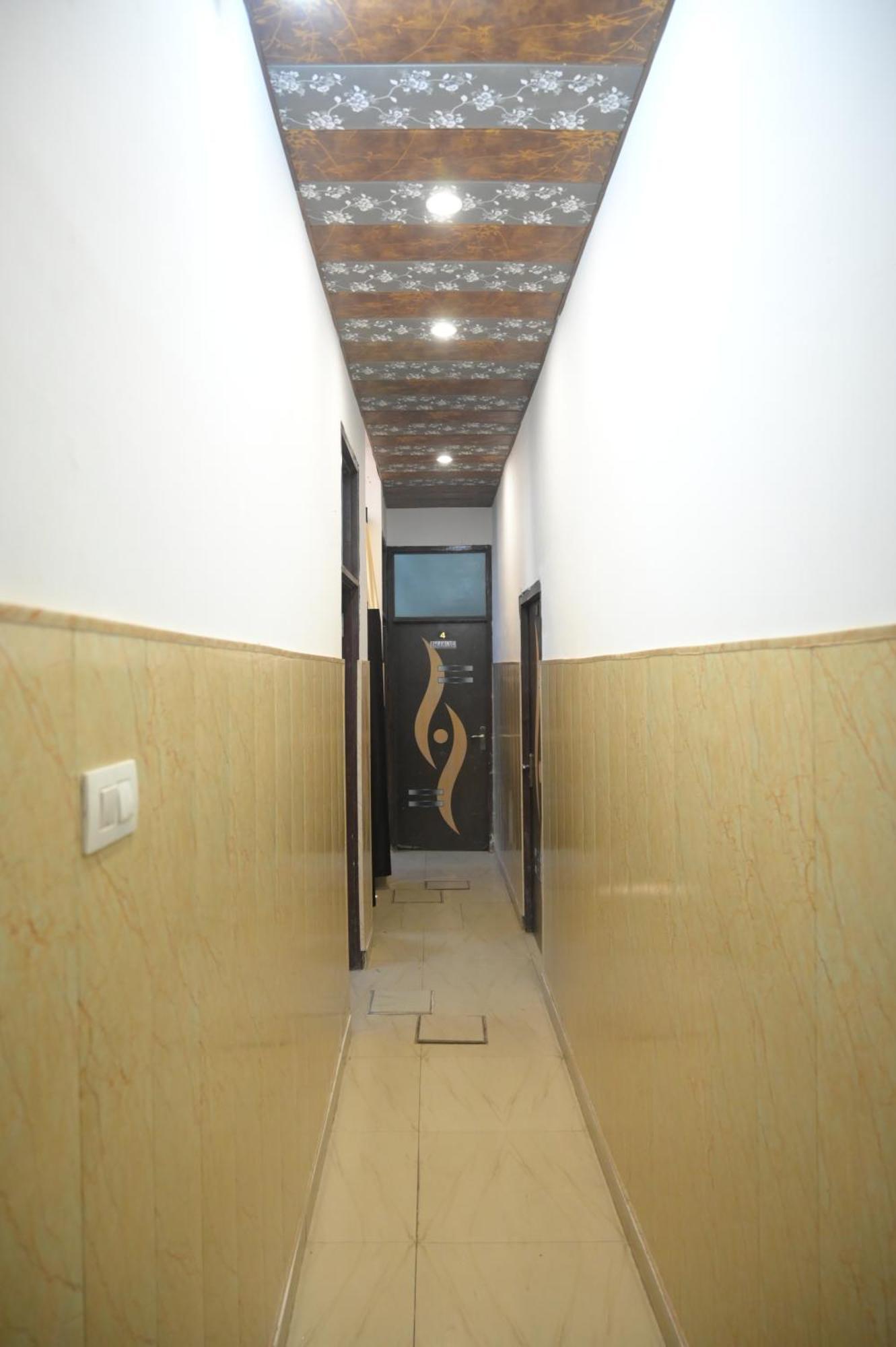 Hotel Starlight 메루트 외부 사진